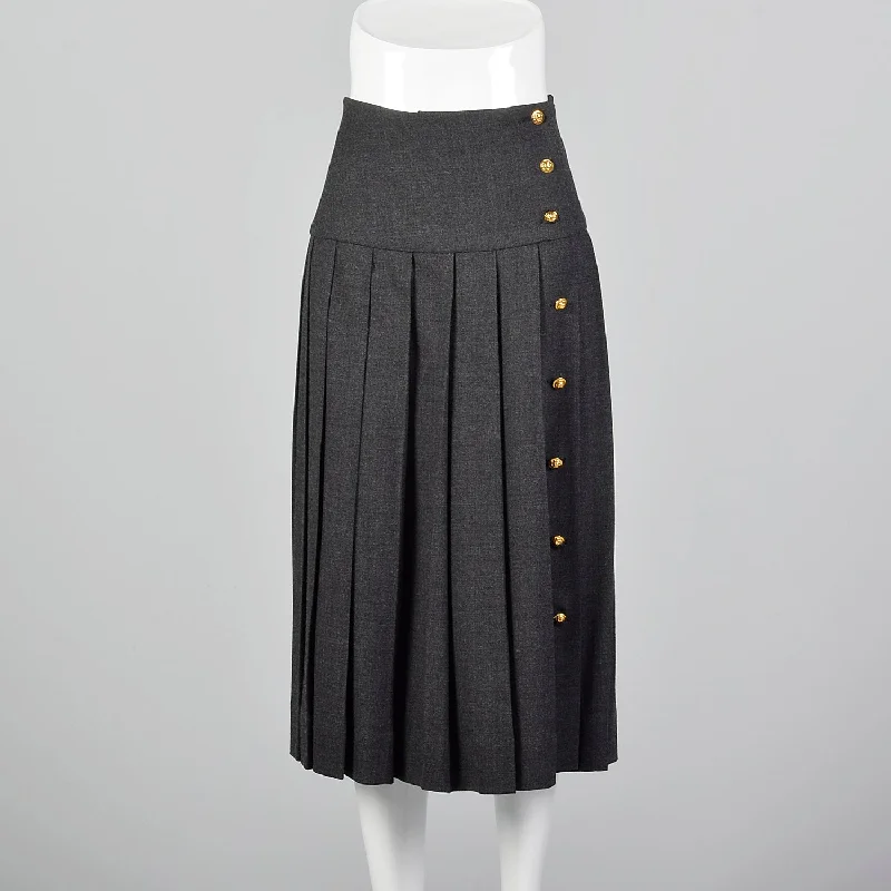 Small Chanel Boutique 1990s Gray Pleated Skirt lightweight skirt design