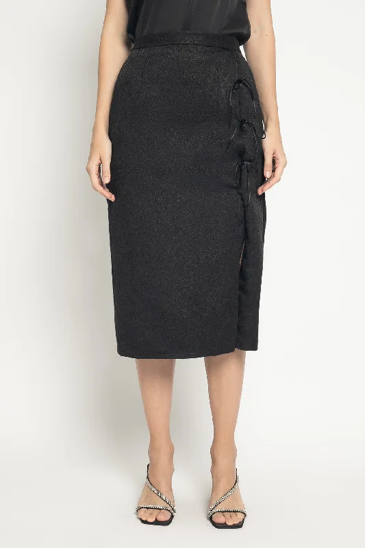 Sei Skirt in Black denim skirt trendy