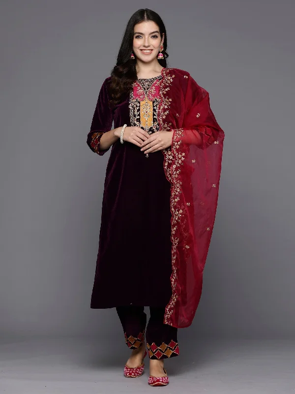 Women's Burgundy Embroidered Straight Kurta Trousers With Dupatta Set - Indo Era Trousers Cargo pockets