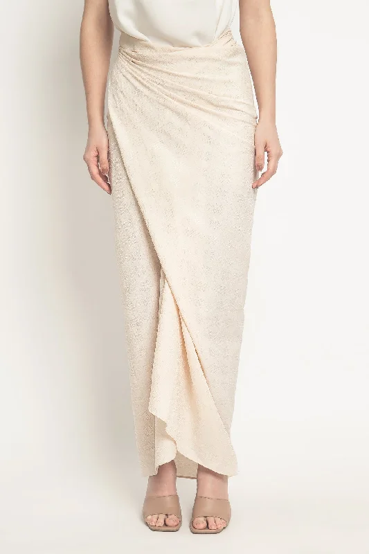Lilit Skirt in Ivory pencil skirt chic