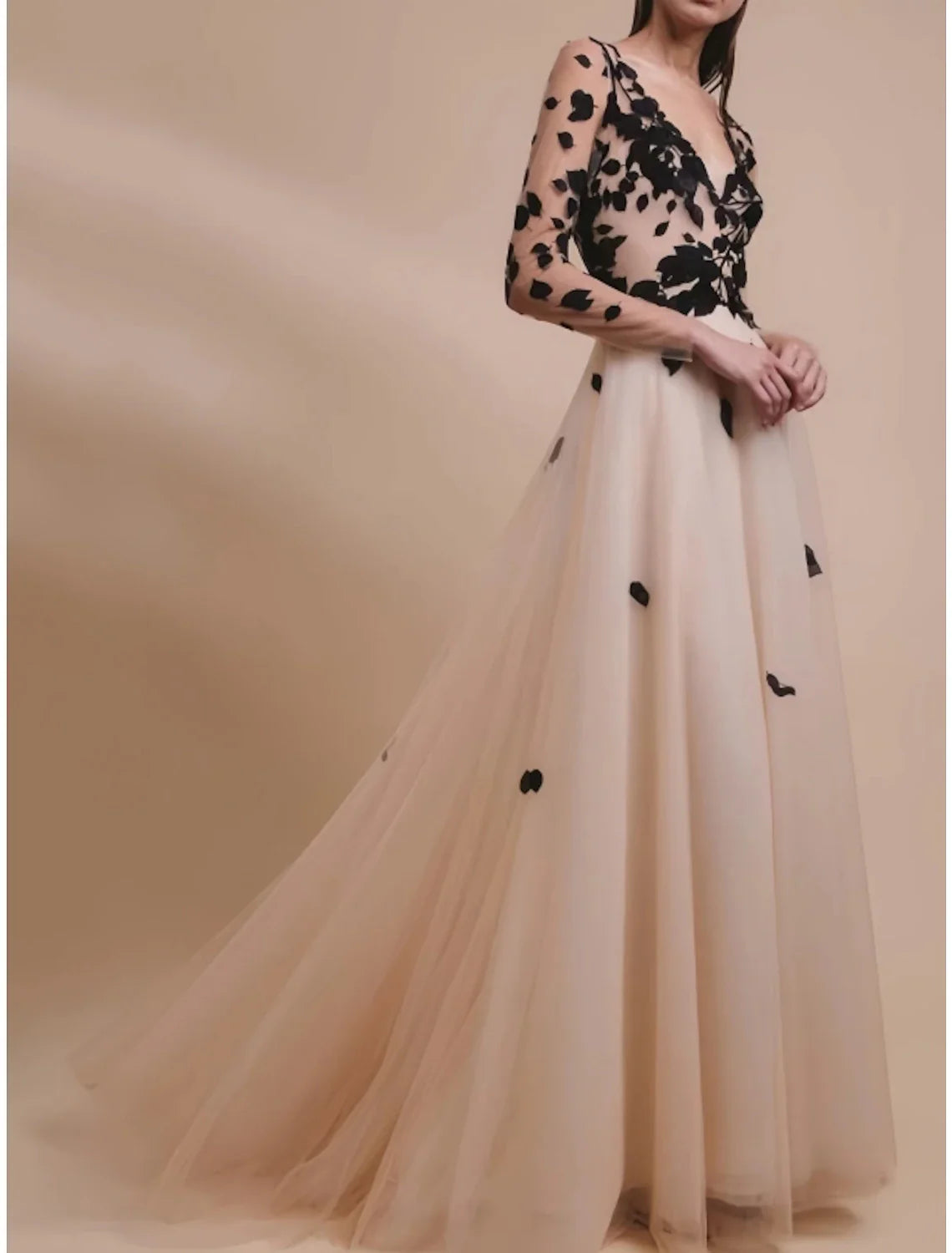 A-Line Evening Gown Champagne Gold Elegant Dress Formal Wedding Guest Sweep / Brush Train Long Sleeve V Neck Tulle with Embroidery Tunics Plaid country A-Line Evening Gown Champagne Gold Elegant Dress Formal Wedding Guest Sweep / Brush Train Long Sleeve V Neck Tulle with Embroidery Tunics Plaid country
