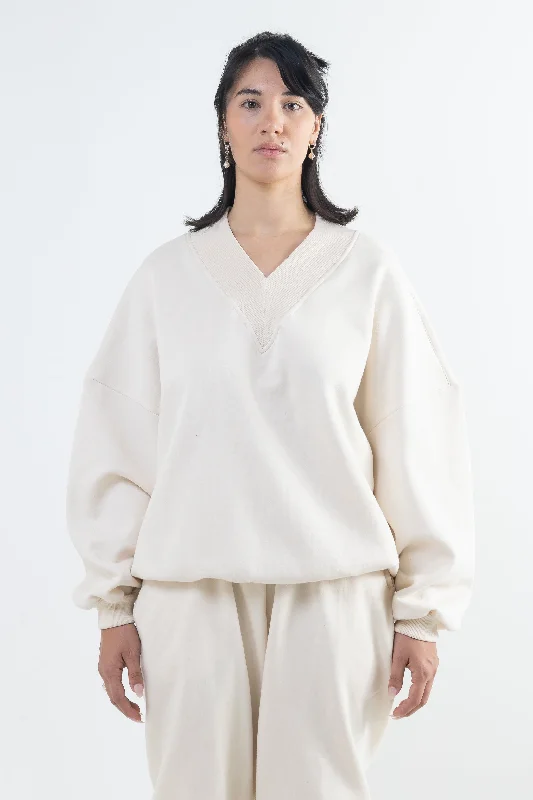 ELEVATE V-NECK SWEATSHIRT Hoodie with Patch Decorative Personalized