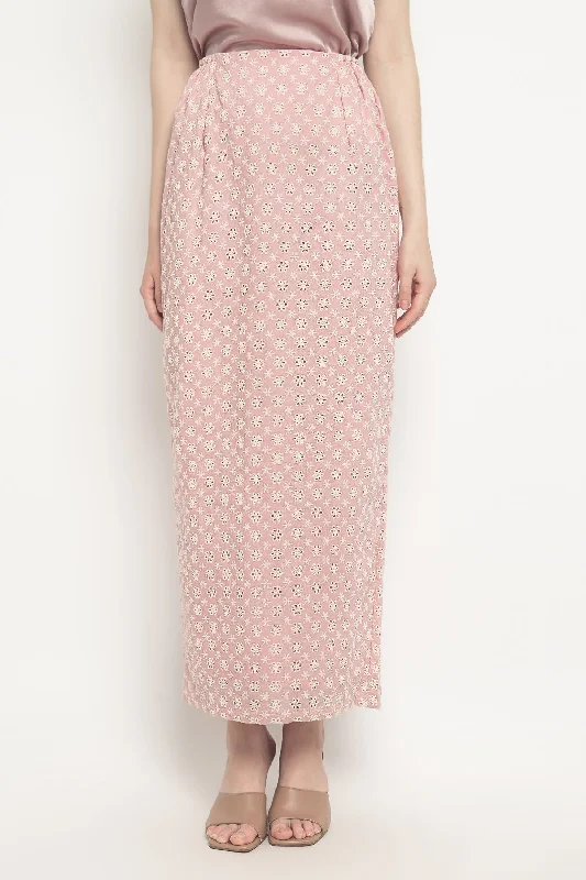 Daisy Skirt in Pink lace skirt intricate