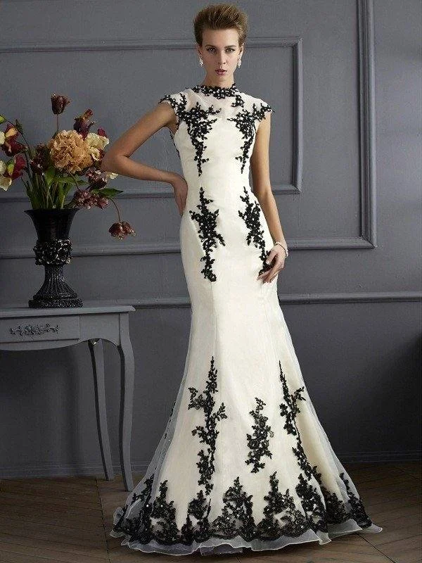 Trumpet/Mermaid High Neck Short Sleeves Applique Long Organza Mother of the Bride Dresses Trumpet/Mermaid High Neck Short Sleeves Applique Long Organza Mother of the Bride Dresses